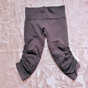 Lululemon In The Flow 3/4 Blue/Grey Leggings Ruching - Size 2 to 4